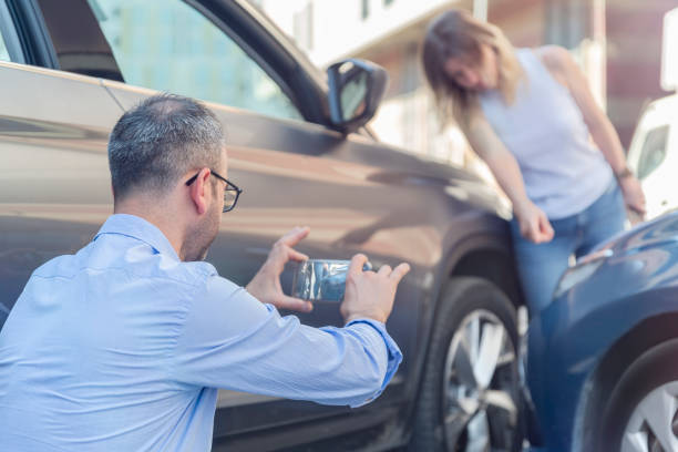 Professional Full Coverage Car Insurance technician working in Williamsport, MD